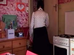 TubeChubby presents: Bourgeoise mure enculee par un minet asiatique