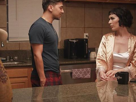 TubeChubby presents: Missax - man of the house - olive glass