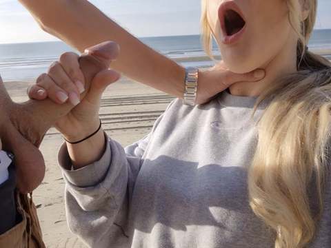TubeChubby presents: Outdoor after a blowjob for a stranger on the beach, i was fucked in public